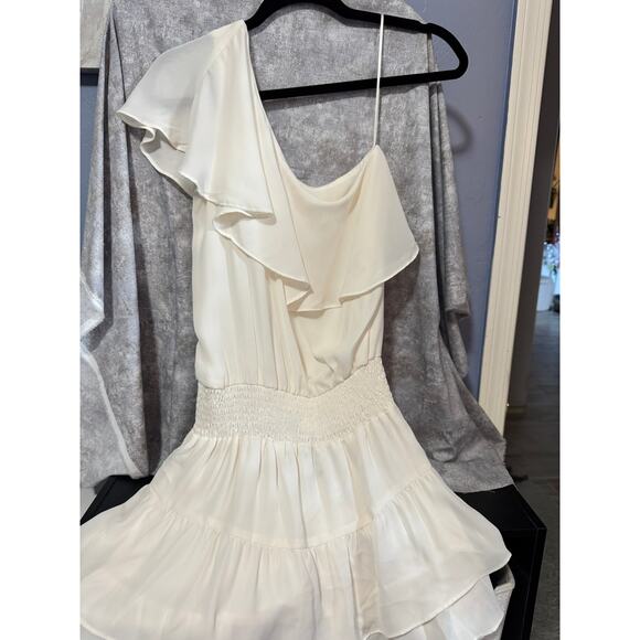 Krisa ONE SHOULDER RUFFLE DRESS-CREAM | Size XS | Made in the USA - Picture 3 of 8